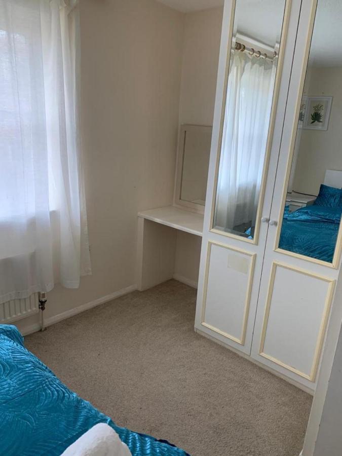 Charming 2-Bed House In London Villa Екстериор снимка